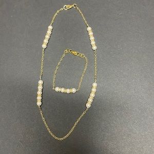 Handmade jewelry set. Necklace and Bracelet.